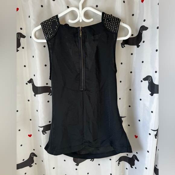 Urban Behavior black Asymmetrical Sleeveless Tank Top - Picture 4 of 6